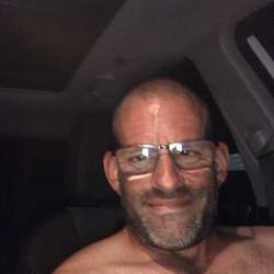 15068520265's Chat & Dating Profile