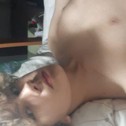 Alex214's Chat & Dating Profile
