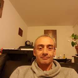 Azaxx's Chat & Dating Profile