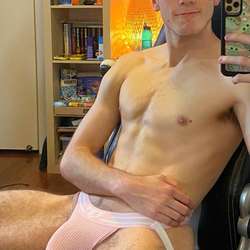 BaileyScott's Chat & Dating Profile