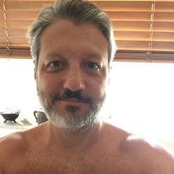 Bttmmike's Chat & Dating Profile