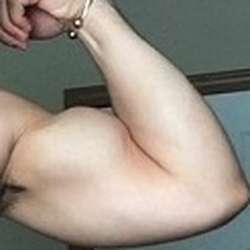 ChiselledSucker's Chat & Dating Profile