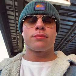 Christopher12's Chat & Dating Profile