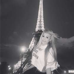 Cisne's Chat & Dating Profile