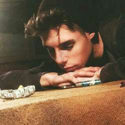 Cris21year's Chat & Dating Profile