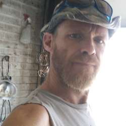 Deanooo's Chat & Dating Profile