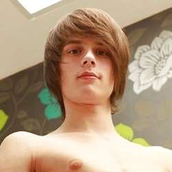 DiningDanny's Chat & Dating Profile