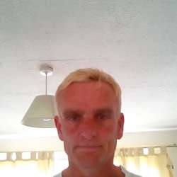 Ewanagogo's Chat & Dating Profile