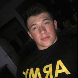 Frank325's Chat & Dating Profile