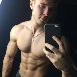 Harry9090's Chat & Dating Profile