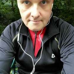Iain007's Chat & Dating Profile