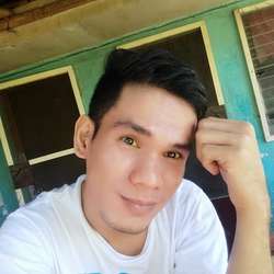 Jetzkie32's Chat & Dating Profile
