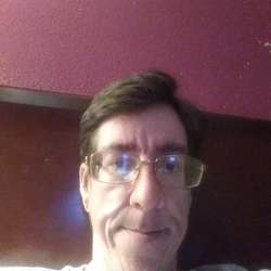 Johhny1981's Chat & Dating Profile