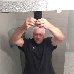 Johnnyseven's Chat & Dating Profile