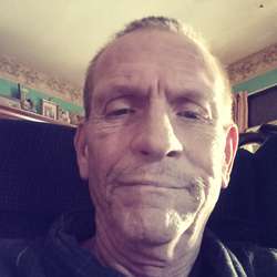 Kennyri61's Chat & Dating Profile