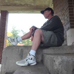 Lawrencesb's Chat & Dating Profile