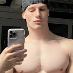 MickeyLumar's Chat & Dating Profile