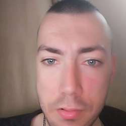 Nicolas27's Chat & Dating Profile