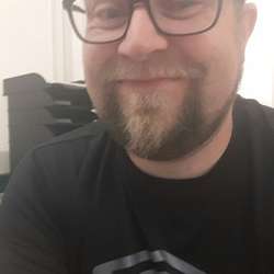 Petey75's Chat & Dating Profile