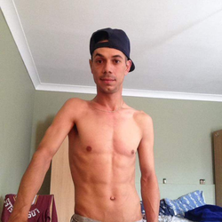 Robert0905's Chat & Dating Profile