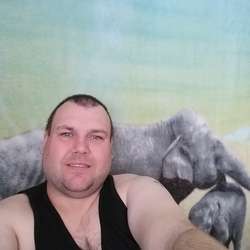 Russ1986's Chat & Dating Profile
