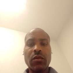 Smellbooty's Chat & Dating Profile