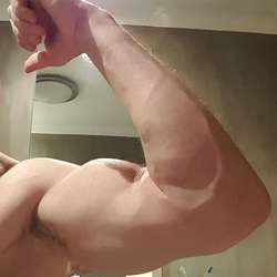 Str8actingFun's Chat & Dating Profile