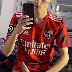 TrentDoun's Chat & Dating Profile