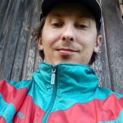 Vollo123's Chat & Dating Profile