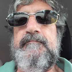 Wideyedguy's Chat & Dating Profile