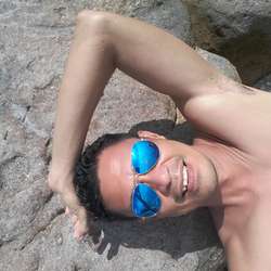 Xandersagutam's Chat & Dating Profile