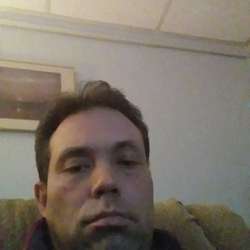 bigjohny74466's Chat & Dating Profile