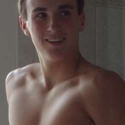 bulgefagnile's Chat & Dating Profile