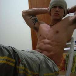 daddiescome2son's Chat & Dating Profile