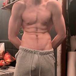 erictomas's Chat & Dating Profile