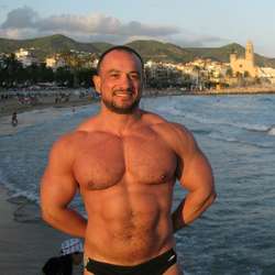 hotmusclhunk's Chat & Dating Profile