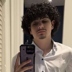 shauqjwn's Chat & Dating Profile