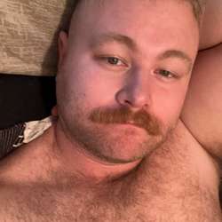 steve28bearsub's Chat & Dating Profile
