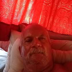 unameit2's Chat & Dating Profile